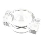 Această scrumieră de sticlă este proiectată pentru a găzdui două trabucuri și are o formă rotundă, cu un design simplu, dar sofisticat.