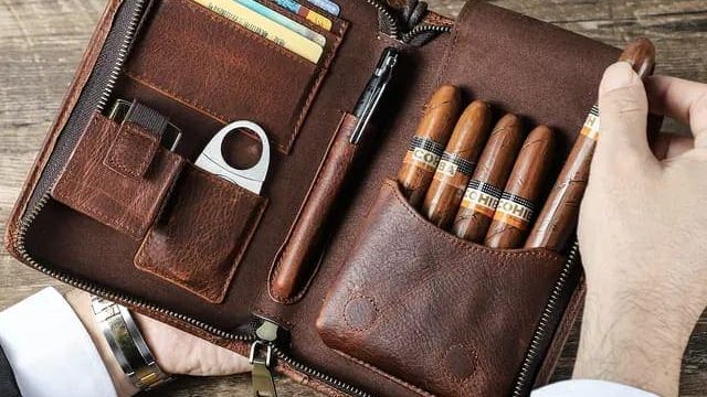 Cutie de trabucuri din piele naturală cu buzunar pentru tăietor pentru brichetă, cutie portabilă pentru umidificator, accesorii pentru trabucuri, geantă de mână cadou bărbați Cusături frumoase lucrate manual