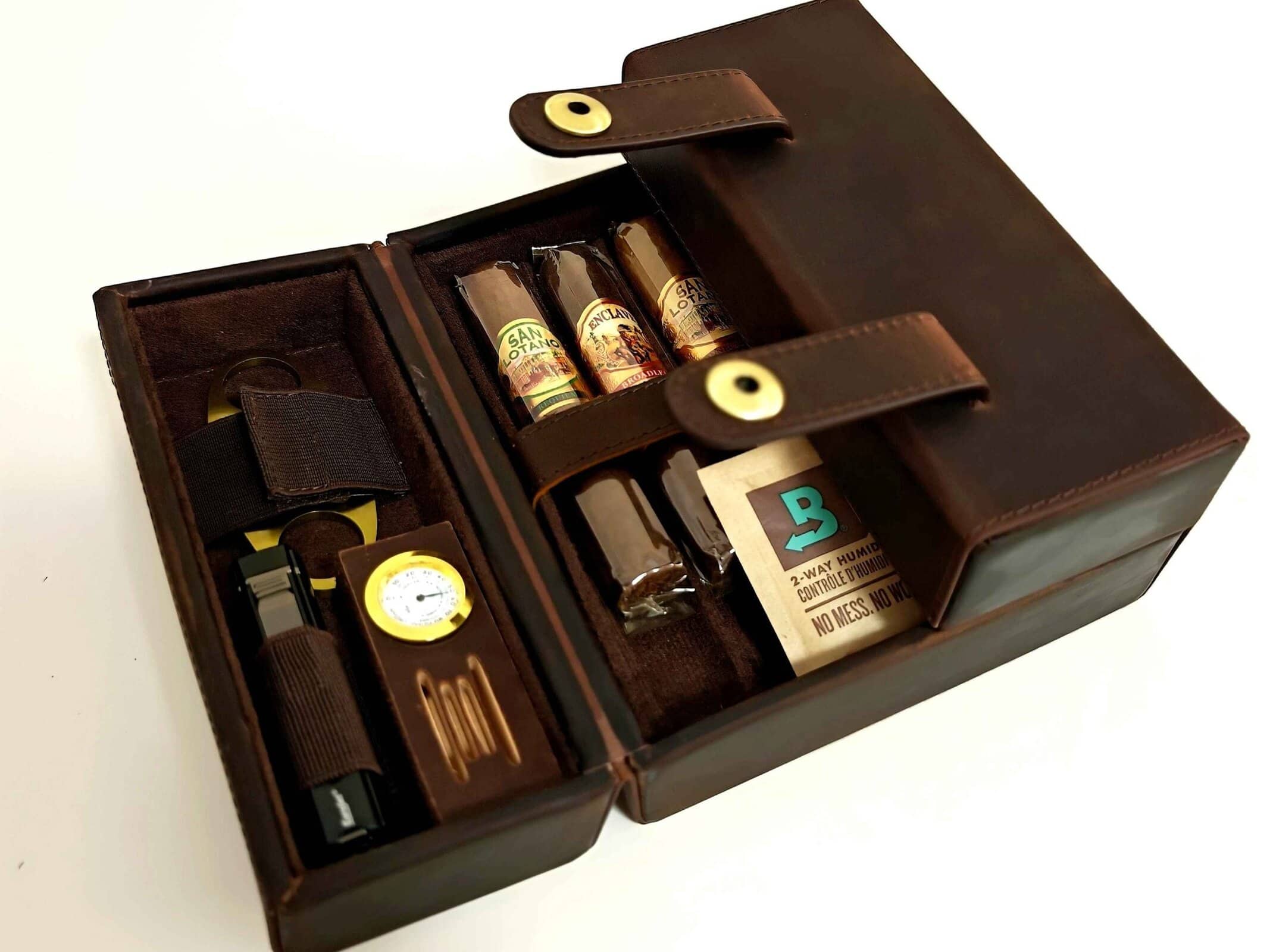 Set trabucuri cadou 2025 cu humidor elegant, cutter Gold Edition și brichetă profesională