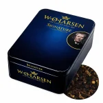 Tutun pentru pipă W.O. Larsen Signature – cutie metalică albastru închis cu inscripții aurii, prezentare premium pe fundal alb