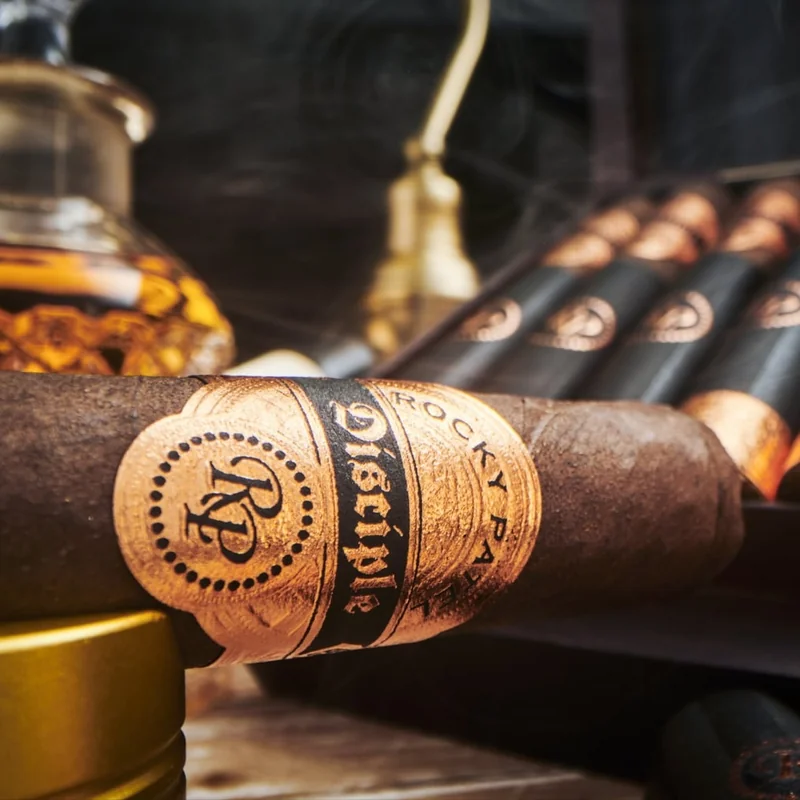 Trabuc Rocky Patel Disciple Toro premium cu cutia originală