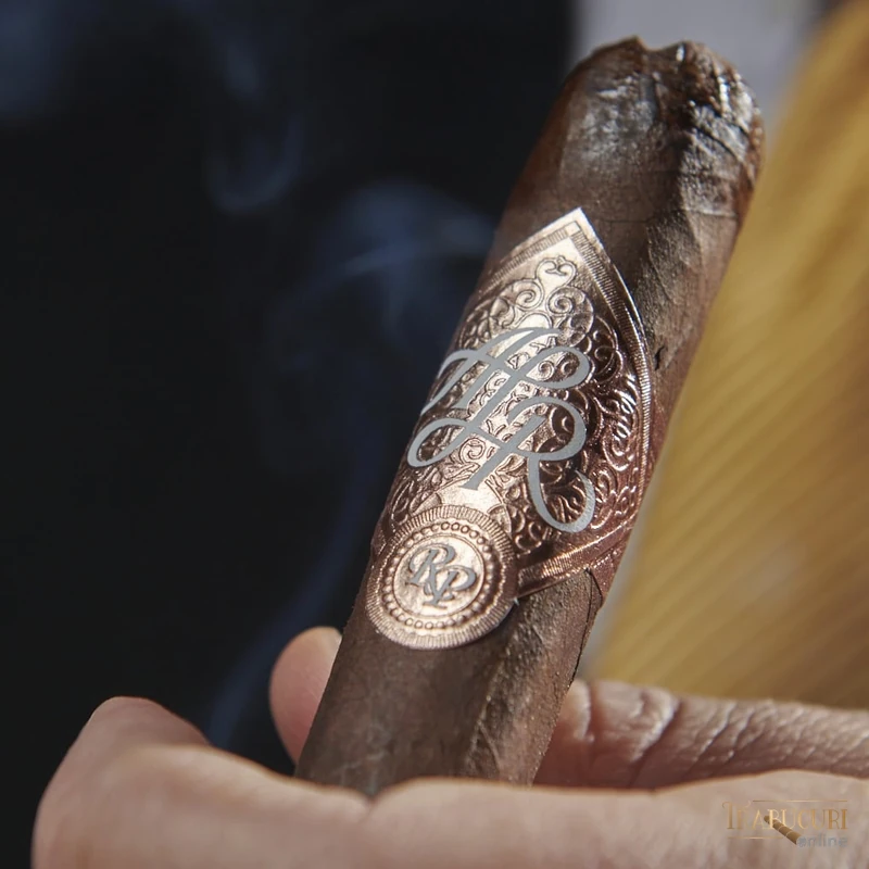 Detaliu inel Rocky Patel A.L.R. Second Edition Sixty