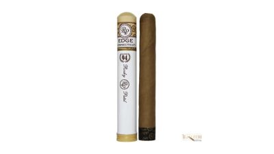 Trabuc Rocky Patel The Edge Connecticut Toro Tubo la bucată - tub și trabuc individual pe fundal alb