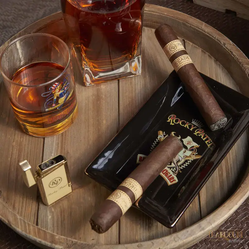 Colecție Rocky Patel Decade Deluxe Toro Tubo