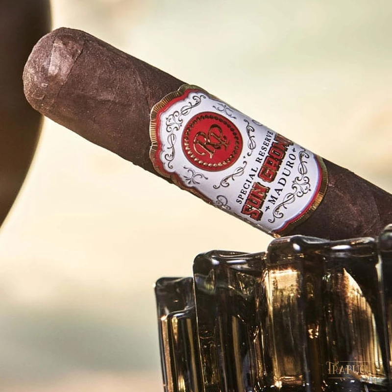 Detaliu construcție Rocky Patel Sun Grown Maduro Toro