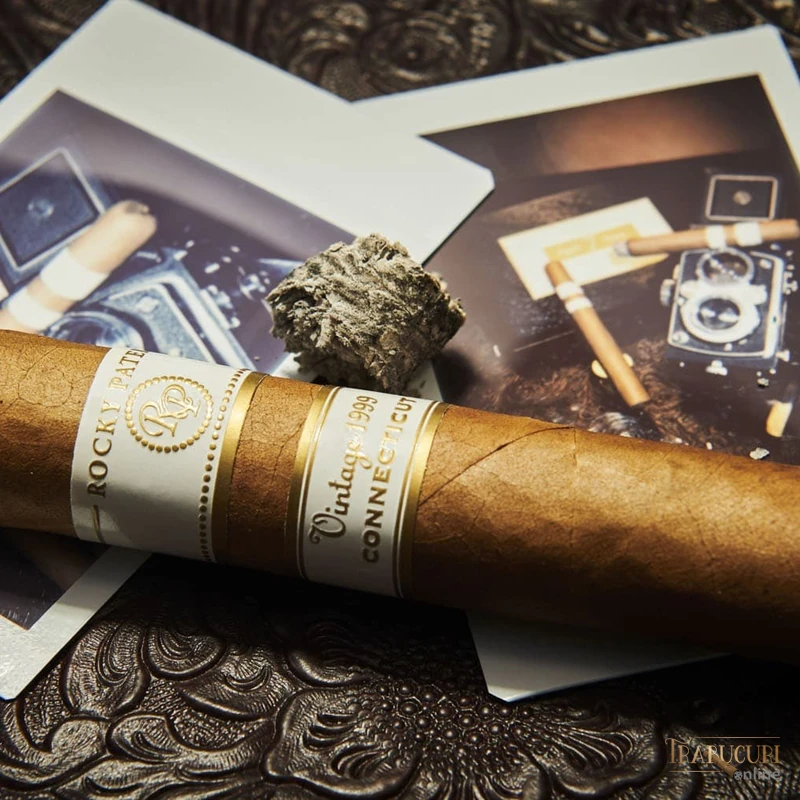 Prezentare Rocky Patel Vintage 1999 Connecticut Petite Corona
